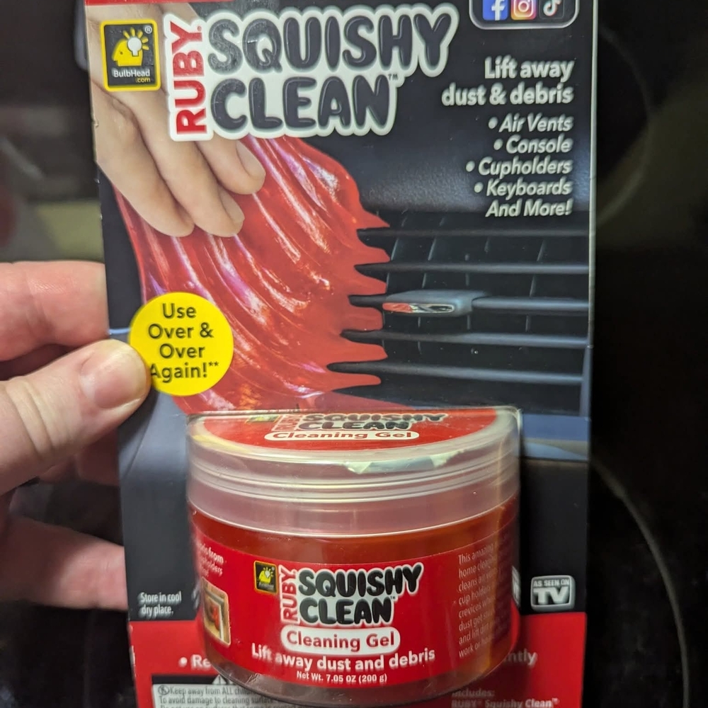 Squishy Clean Cleaning Gel
